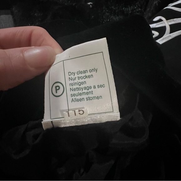 Laura Ashley Black Vintage Velvet Cloak Cape Small - Picture 12 of 15